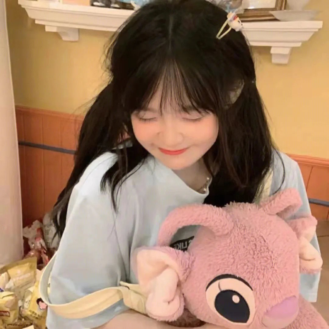 黎明时分的年轻人们